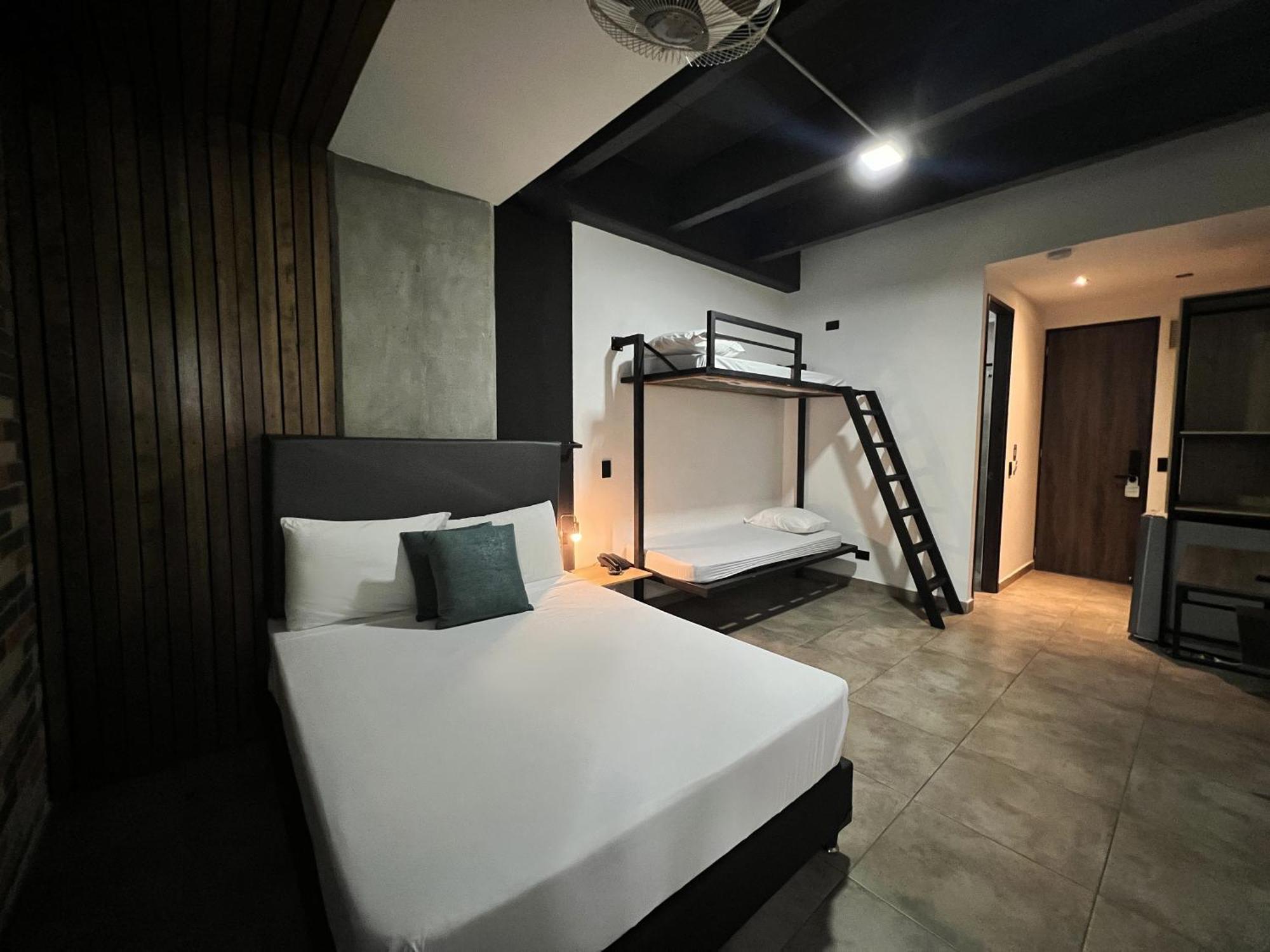 Apartahotel Medellín Esterno foto