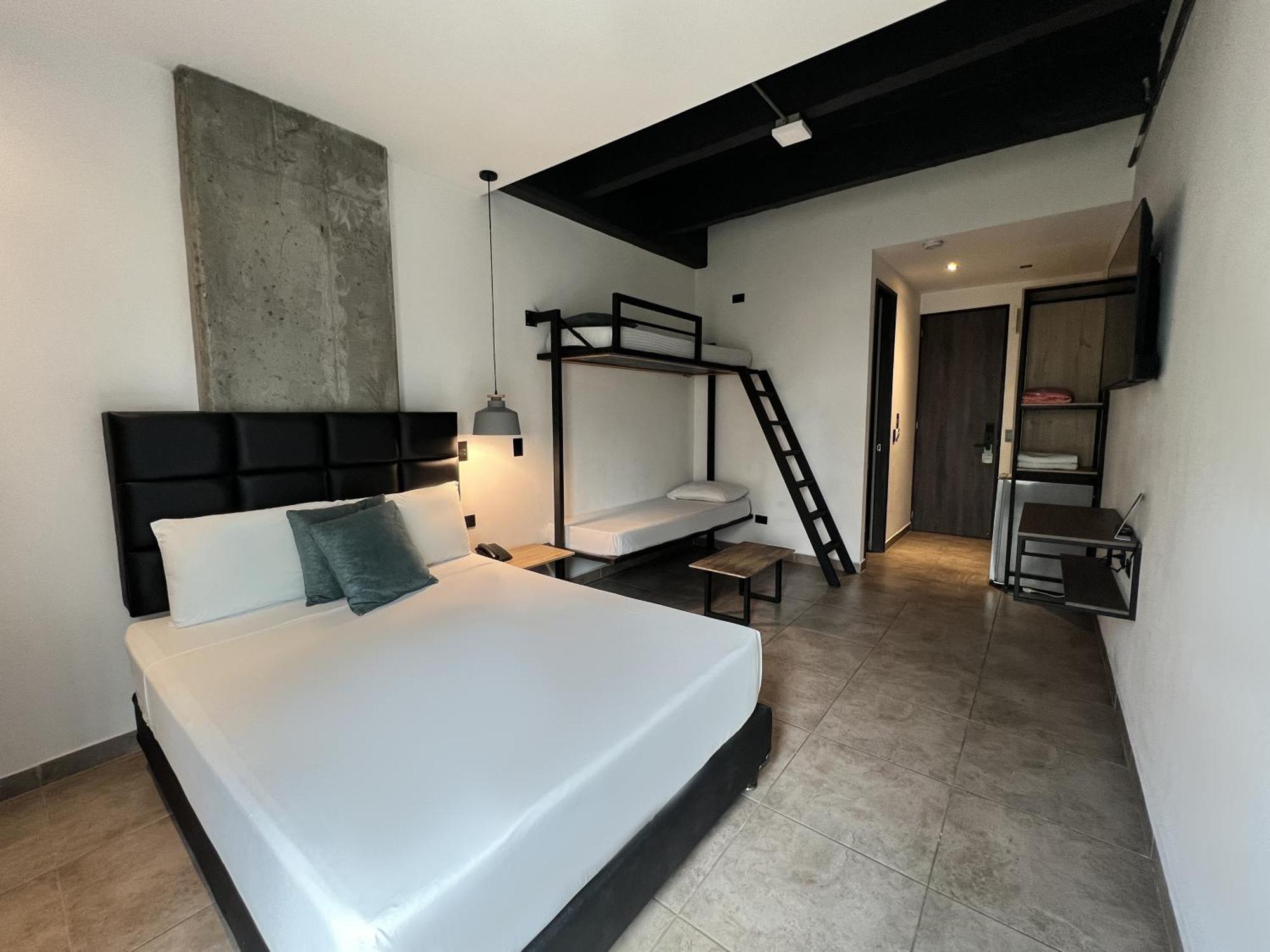 Apartahotel Medellín Esterno foto