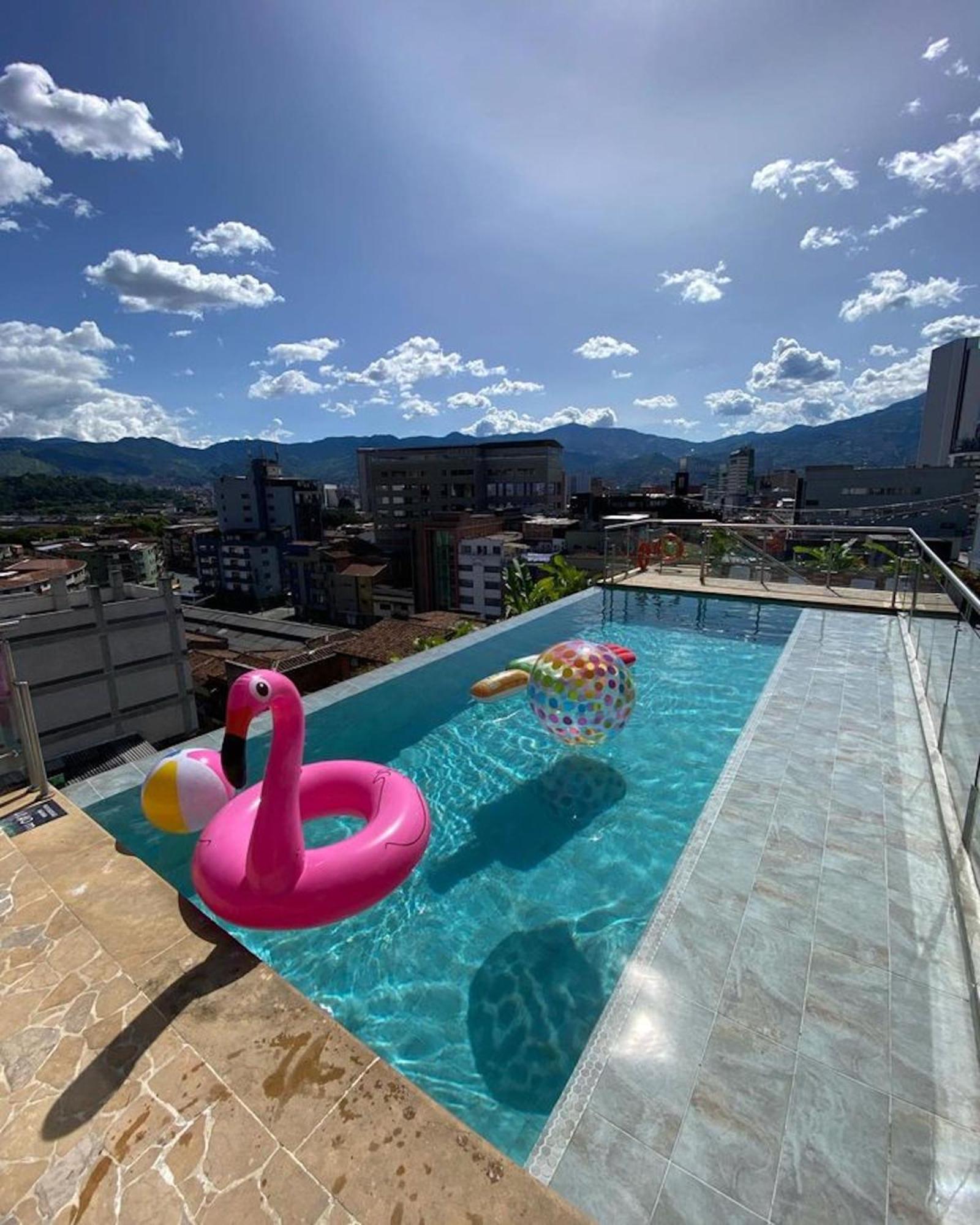Apartahotel Medellín Esterno foto