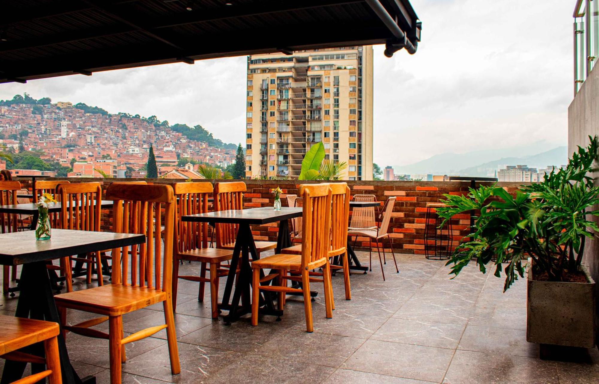 Apartahotel Medellín Esterno foto