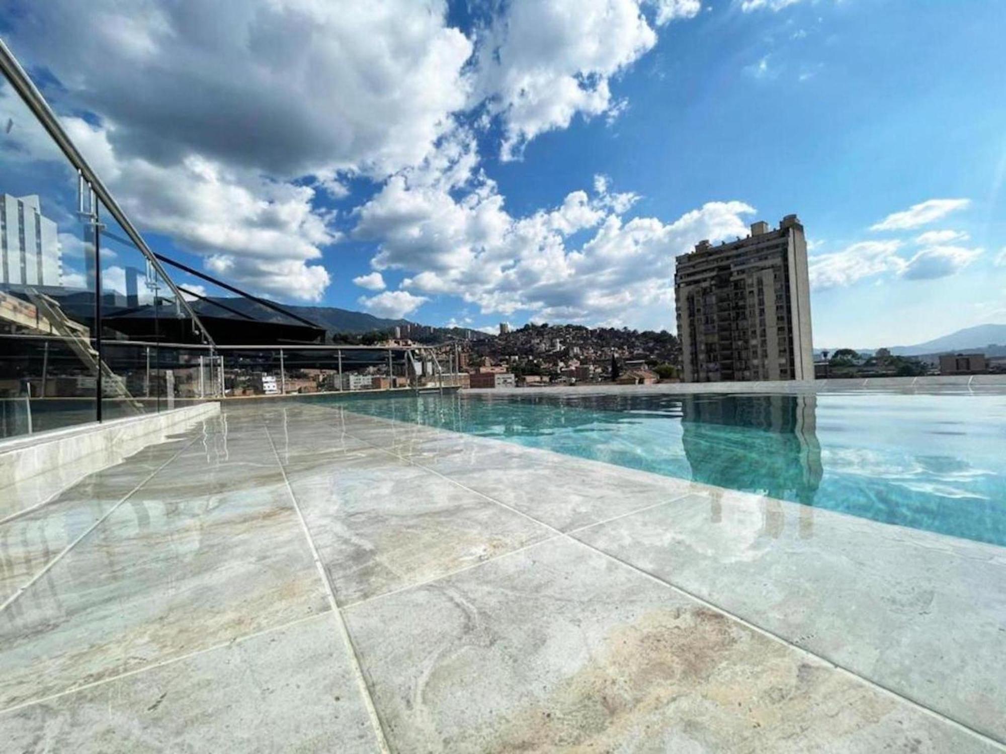 Apartahotel Medellín Esterno foto